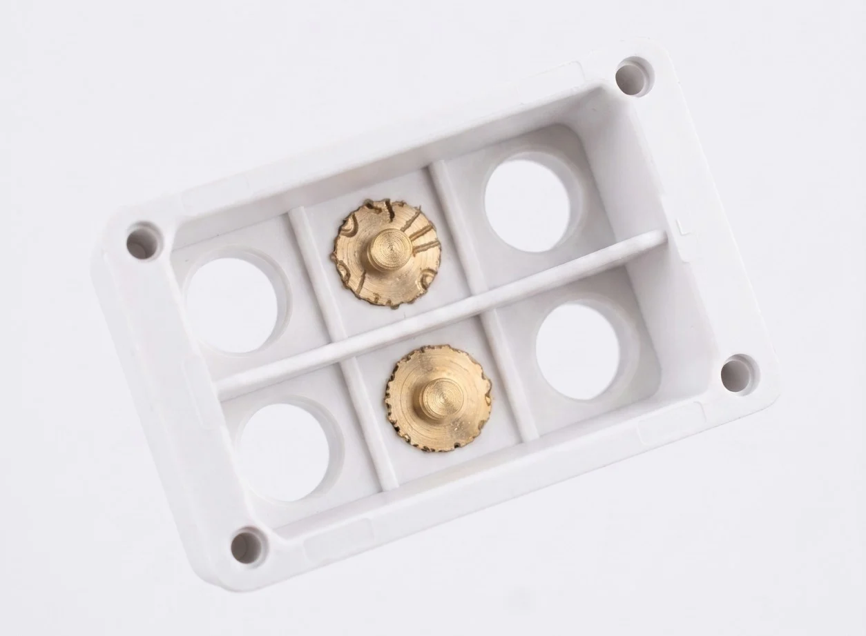 brass threaded insert plastic molding