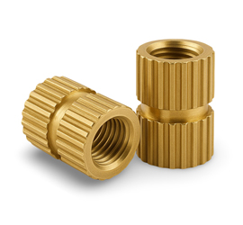 Messing-Gewindeeinsatz mit gerändelter Oberfläche für Kunststoffteile